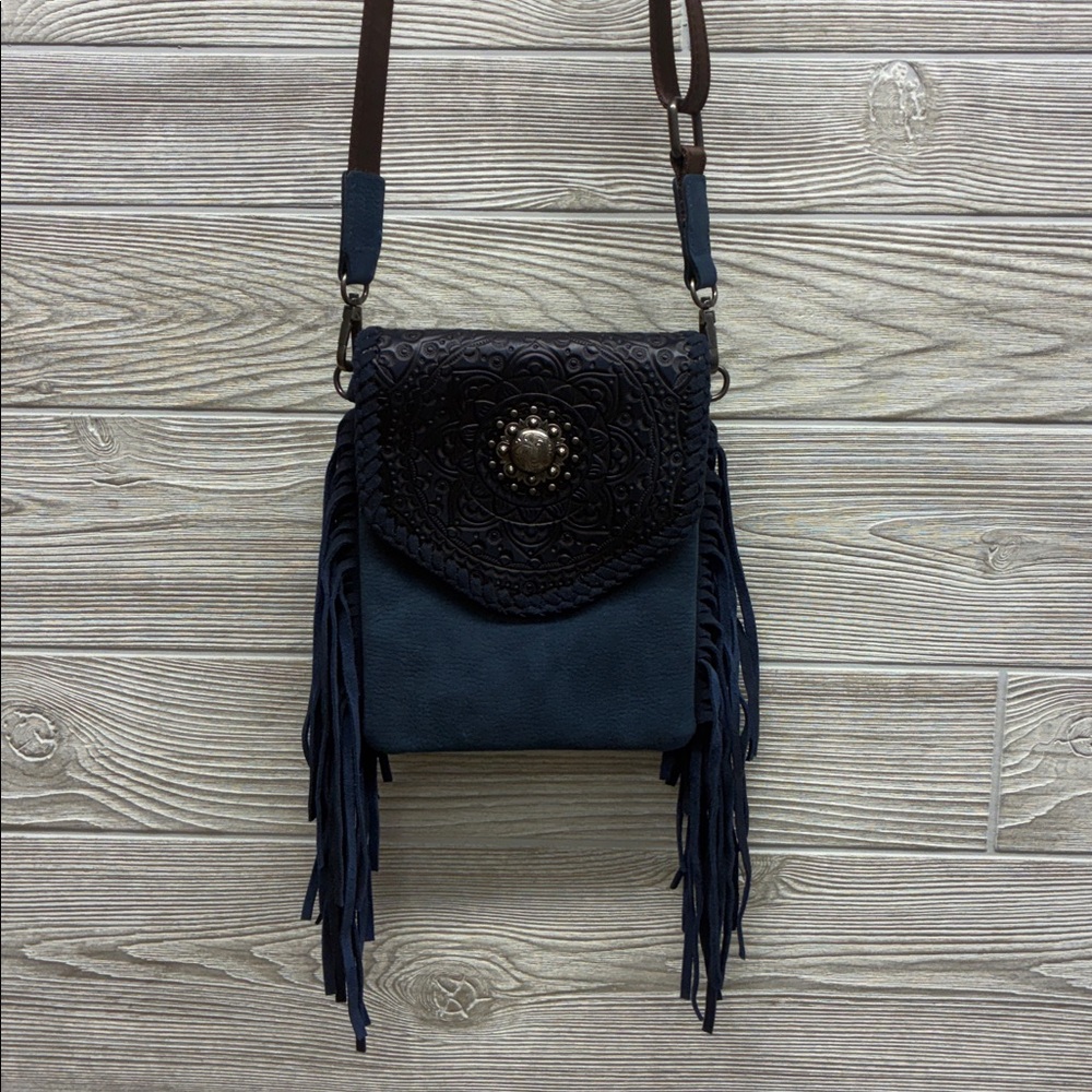 MONTANA WEST FRINGE MUSE FLAP CROSSBODY PURSE